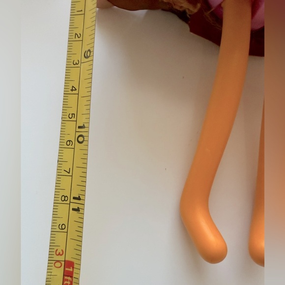 Lalaloopsy Silly Hair Doll named Scoops Waffle Cone - Picture 5 of 6